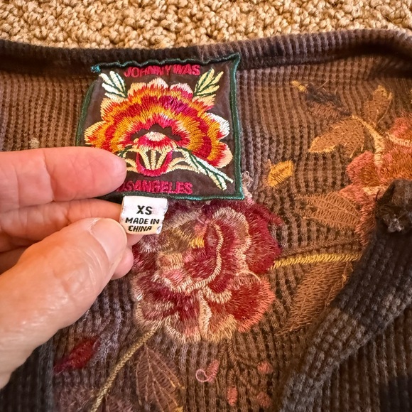 Johnny Was Multicolor Floral Embroidered Top - Picture 6 of 8